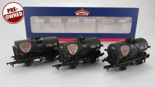 OO Gauge Bachmann 37-671 Set Of 3 - 14T Tank Wagons FINA Weathered