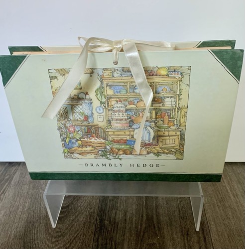 Brambly hedge small organiser - hedge,