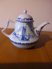 Compton and Woodhouse teapot