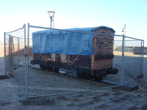 Photo 6x4 explosives wagon - 6x4,
