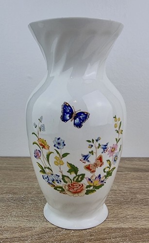 Aynsley bone china - bone,
