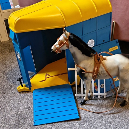Original sindy toy horse set - horse,