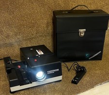 Kindermann Magazine Slide Projector 1814-1 With Remote & Carry Case