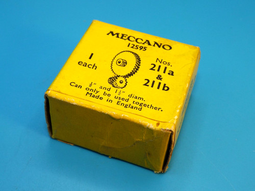 Meccano yellow trade box - ,