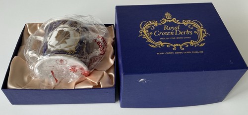 Royal crown derby - crown, queen