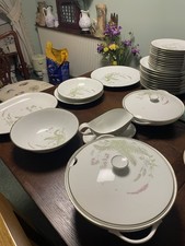Full dinner service for - for, 12