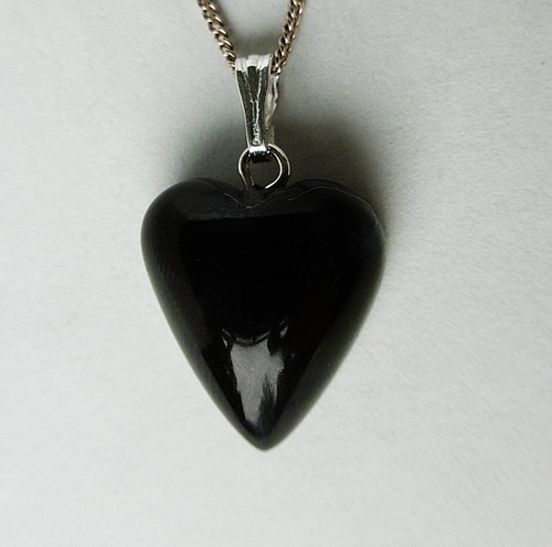 Small whitby jet love heart - whitby,