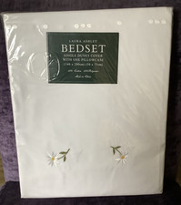 Laura Ashley Vintage Daisy