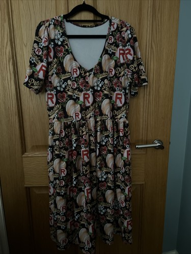 Carolina dress room tea - room,