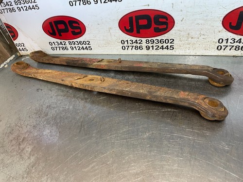 Pair cat lower link - pair,