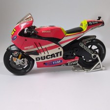 Maisto 1/12 Classic 2011 Ducati Desmosedici Valentino Rossi Motorcycle Bike