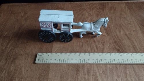 Cast iron horse drawn fresh - horse,