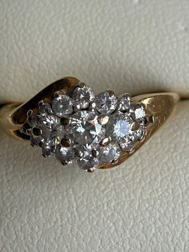 18ct gold diamond cluster ring