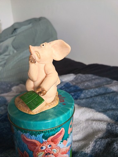 Resin figurine piggin pigs - resin,