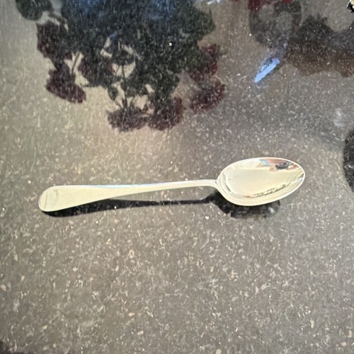 Solid silver spoon hallmarked - solid,