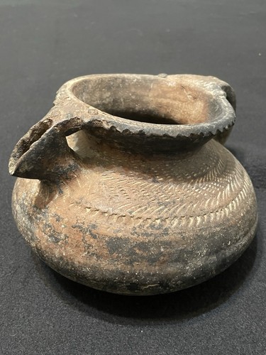 Islamic clay milk jug 14th - clay, 9-14th