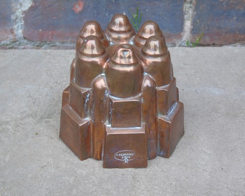 Edwardian castle shaped - an,