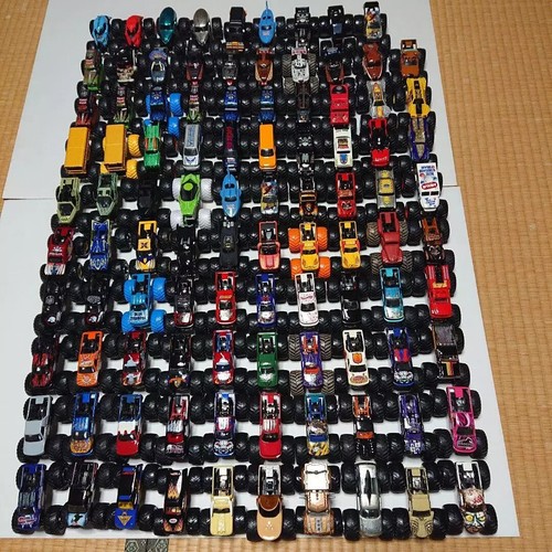 Hot wheels monster jam - hot,