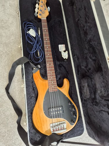 Ernie ball musicman - ball,