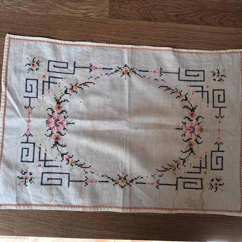 Vintage dressing table cloth - table,