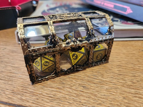 Dice set and chest - set,