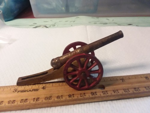Antique cast iron - cast, toy