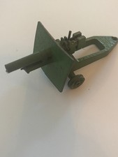 Britains green toy field gun