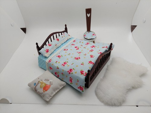 Miniature scale dollhouse - miniature,