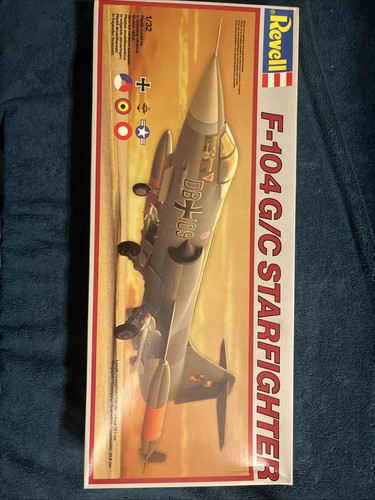 Vintage scale revell - 1/32,