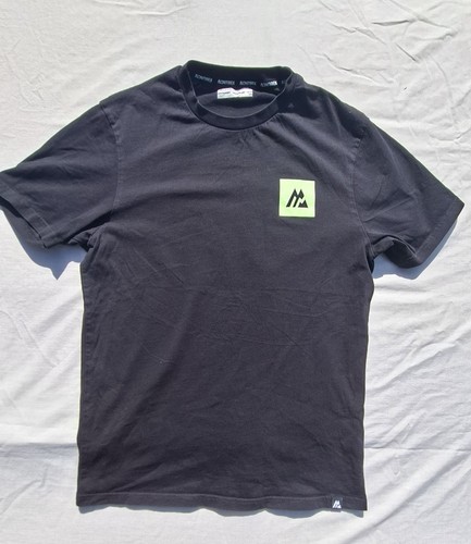 Medium size black shirt - t,