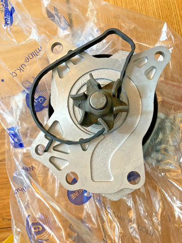 Comline water pump for toyota - comline,
