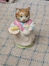Vintage Ceramic Cat Figurine