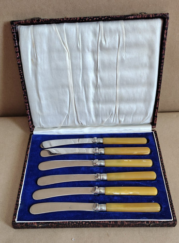 Vintage cased set six - cased,