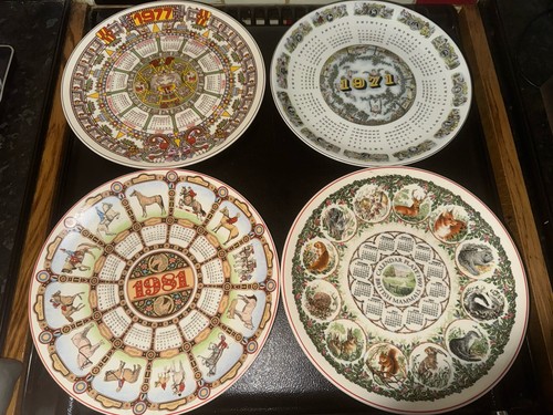 Wedgwood calendar plates - wedgwood,