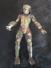 NECA BATTLE DAMAGED JUNGLE HUNTER PREDATOR MOVIE ACTION FIGURE (Dw37)