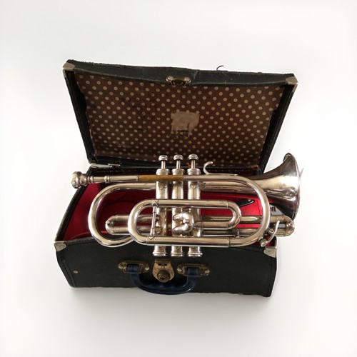 Vintage antique boosey - /,