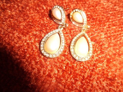 Vintage elegant faux pearl - vintage,