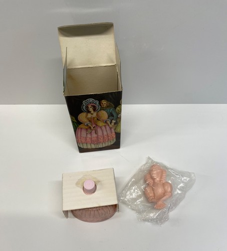 Vintage 1972 avon elizabethan - vintage,