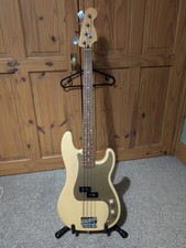 Fender Squier Precision Bass