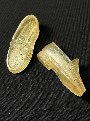 Hasbro sindy pair loafer doll - pair,