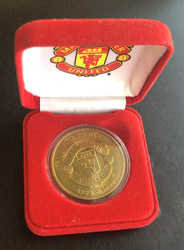 Manchester united medal - united,