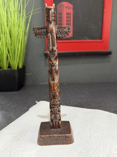 Vintage canadian totem - totem,