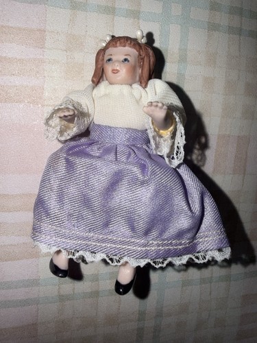 Dolls house figure - dolls, 1/12