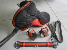 Synthetic treeless saddle - synthetic,