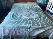 Vintage Green White Pattern