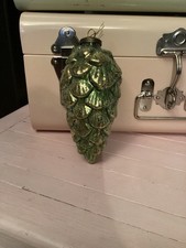 Gorgeous Bents Green / Gold Pine Cone Christmas Tree Decoration