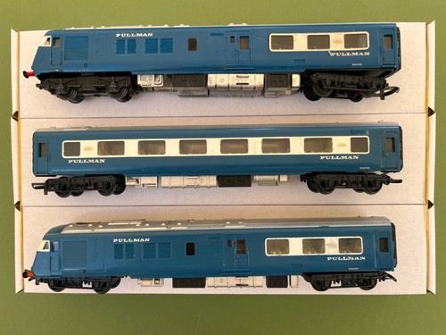 Triang r555 r556 - /r556, blue