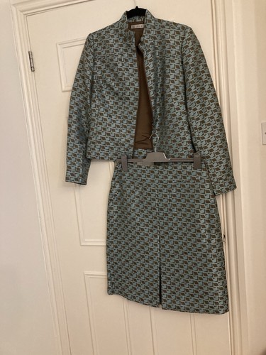 Jesire size suit - 8-10,