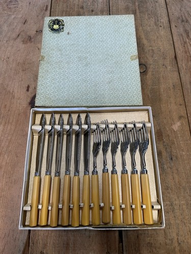 Vintage sheffield cutlery set - sheffield,