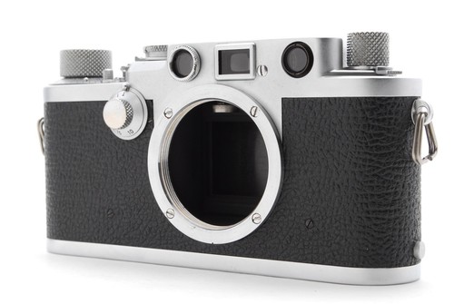 Red dial mint leica - red,